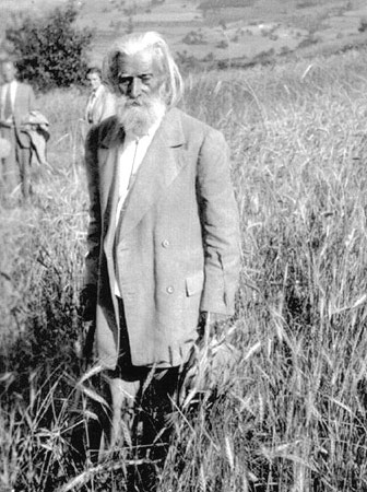 Учителят Петър Дънов